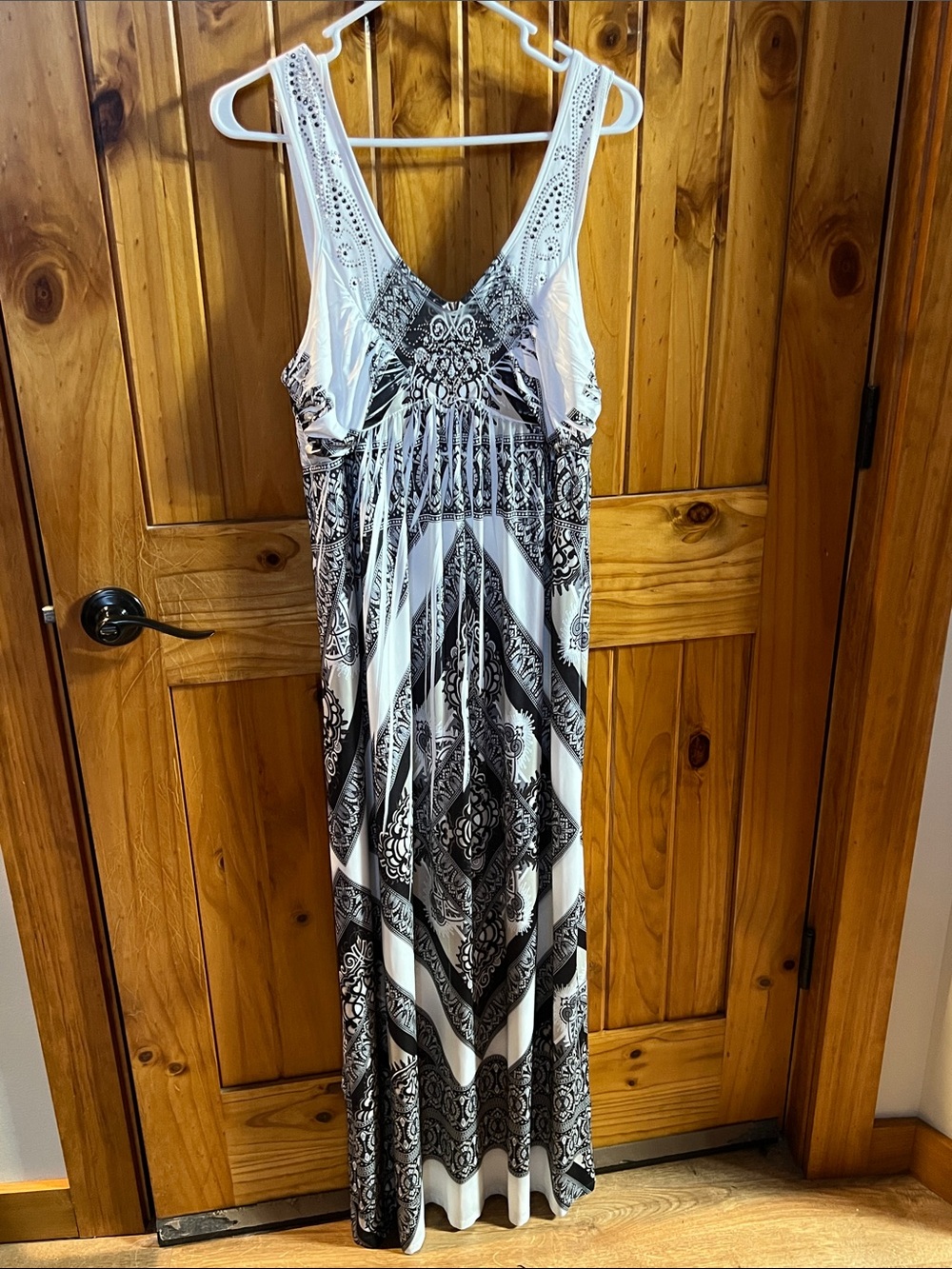 Apt. 9 Black & White V-Neck Printed Maxi Dress